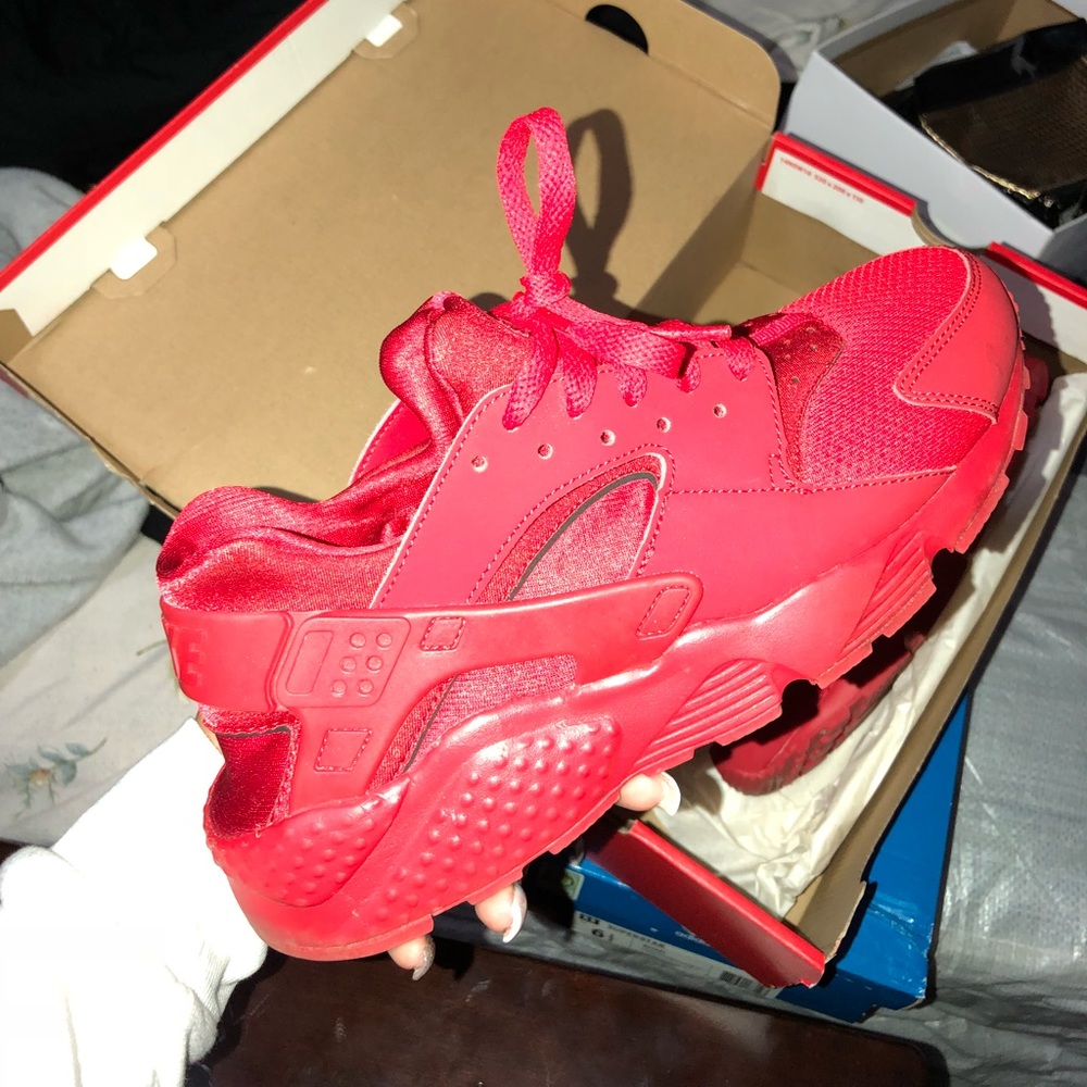 Red Nike huaraches